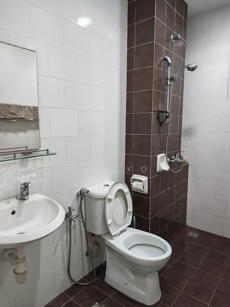 Semi-Detached House for Rent in Bandar Botanic (Klang) - Lina Koh - Bathroom - PropertyGuru.com.my