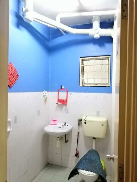 Pangsapuri untuk Dijual di Sutera Apartment - Soon Sheng Law - Bathroom - PropertyGuru.com.my