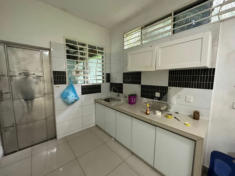 Rumah Teres 2 Tingkat untuk Disewa di Taman Bakap Indah - Mike Kuar - Kitchen - PropertyGuru.com.my