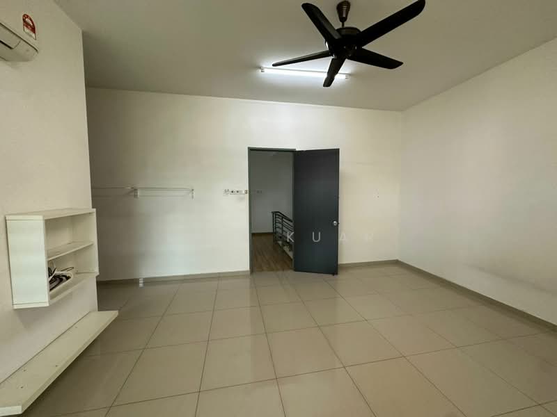 Rumah Teres 2 Tingkat untuk Disewa di Taman Bakap Indah - Mike Kuar - Interior - PropertyGuru.com.my