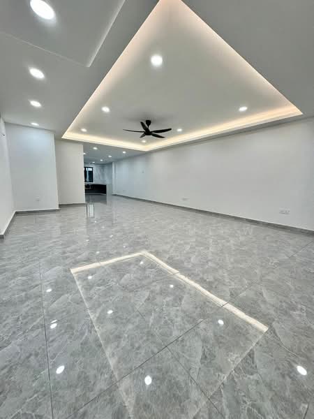 Rumah Teres 2 Tingkat untuk Dijual di Bandar Baru Permas Jaya - Grace Chiew - Living Room - PropertyGuru.com.my