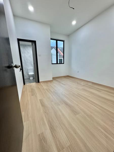 Rumah Teres 2 Tingkat untuk Dijual di Bandar Baru Permas Jaya - Grace Chiew - Interior - PropertyGuru.com.my