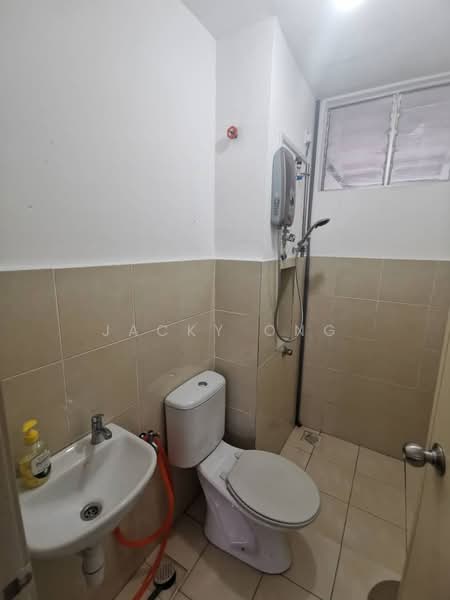 Pangsapuri untuk Disewa di Molek Ria - Jacky Ong - Bathroom - PropertyGuru.com.my