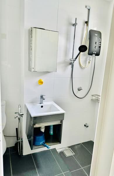 Kondominium untuk Disewa di Permata Residences - Elynne Lim - Bathroom - PropertyGuru.com.my