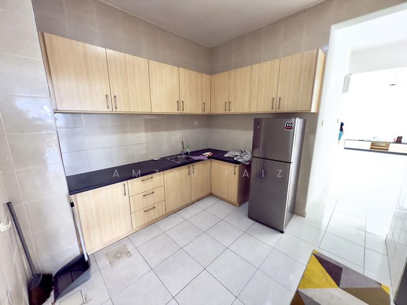 Pangsapuri untuk Dijual di Pangsapuri Setia Impian @ Kajang - Amzar Faiz - Kitchen - PropertyGuru.com.my