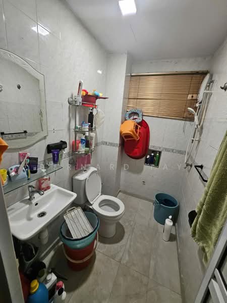 Pangsapuri untuk Dijual di Sri Cassia - Bernard Tay - Bathroom - PropertyGuru.com.my
