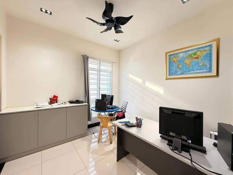Rumah Kluster untuk Dijual di Setia Tropika (Johor Bahru) - Chris Lee - Study - PropertyGuru.com.my