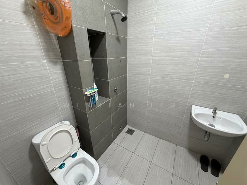 Rumah Teres 2 Tingkat untuk Disewa di Dengkil (Selangor) - Winjian Lim - Bathroom - PropertyGuru.com.my