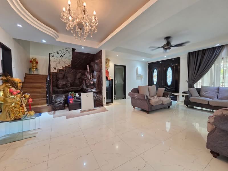 Semi-Detached House for Sale in Seri Kembangan (Selangor) - Tasya Ruslan - Living Room - PropertyGuru.com.my