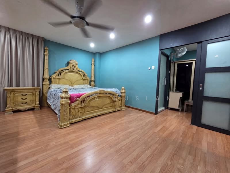 Semi-Detached House for Sale in Seri Kembangan (Selangor) - Tasya Ruslan - Bedroom - PropertyGuru.com.my