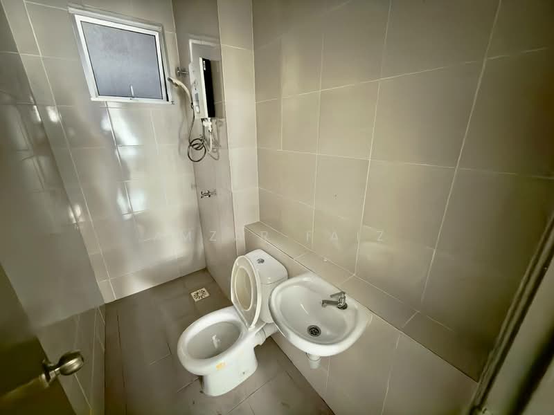 Service Residence for Sale at Residensi Setia Impian - Amzar Faiz - Bathroom - PropertyGuru.com.my