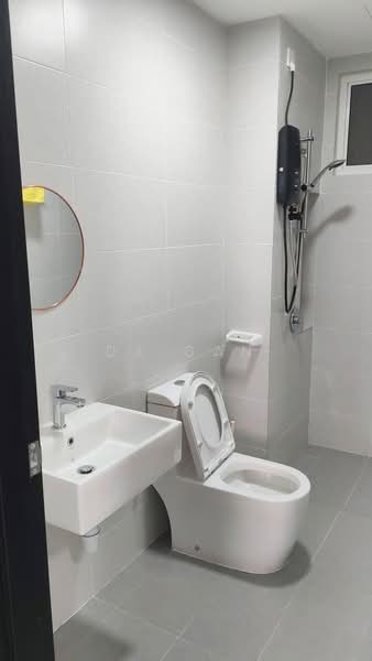 Servis Apartment untuk Disewa di TRELLIS RESIDENCES - DX GAN - Bathroom - PropertyGuru.com.my