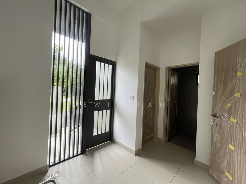 2-storey Terraced House for Sale in Puchong (Selangor) - Lewis Tam - Entrance - PropertyGuru.com.my