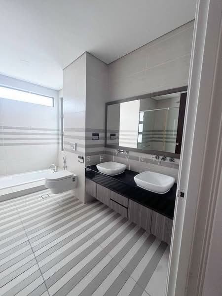 Semi-Detached House for Rent in East Ledang (Iskandar Puteri (Nusajaya)) - Roselynn Chai - Bathroom - PropertyGuru.com.my