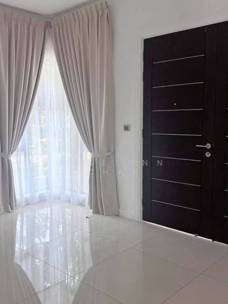 Semi-Detached House for Rent in East Ledang (Iskandar Puteri (Nusajaya)) - Roselynn Chai - Entrance - PropertyGuru.com.my