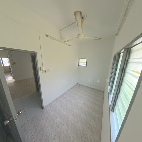 Semi-Detached House for Sale in Sitiawan (Perak) - Lingko Tan - Bedroom - PropertyGuru.com.my