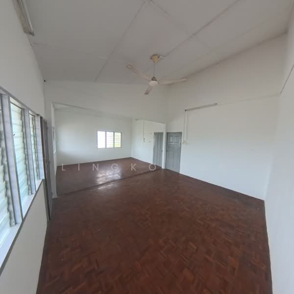 Semi-Detached House for Sale in Sitiawan (Perak) - Lingko Tan - Bedroom - PropertyGuru.com.my
