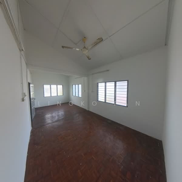 Semi-Detached House for Sale in Sitiawan (Perak) - Lingko Tan - Bedroom - PropertyGuru.com.my