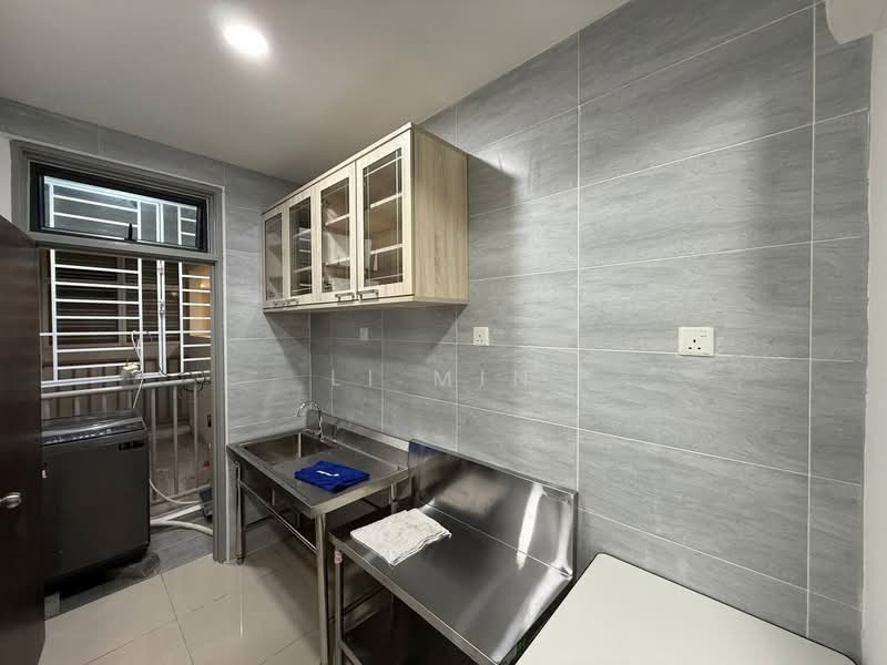 Condominium for Rent at KSL Residence 2 @ Kangkar Tebrau - Li Min - Kitchen - PropertyGuru.com.my