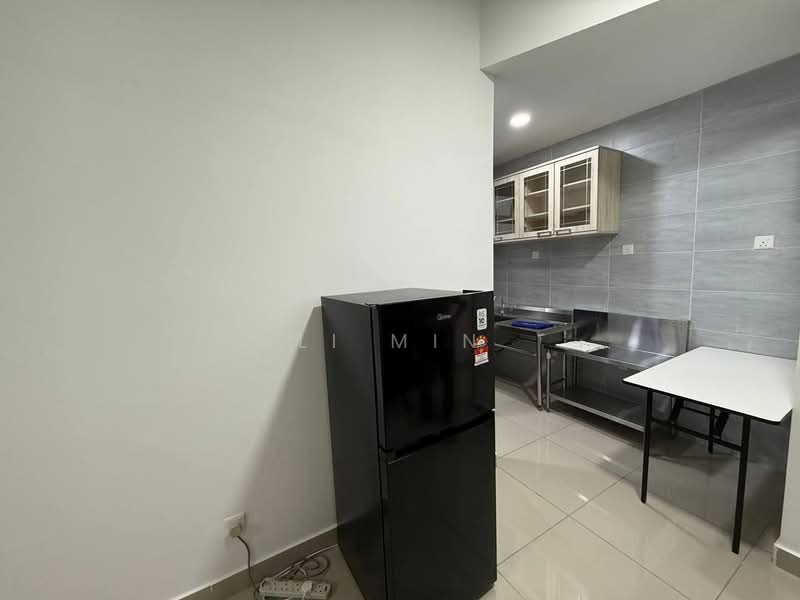 Condominium for Rent at KSL Residence 2 @ Kangkar Tebrau - Li Min - Kitchen - PropertyGuru.com.my