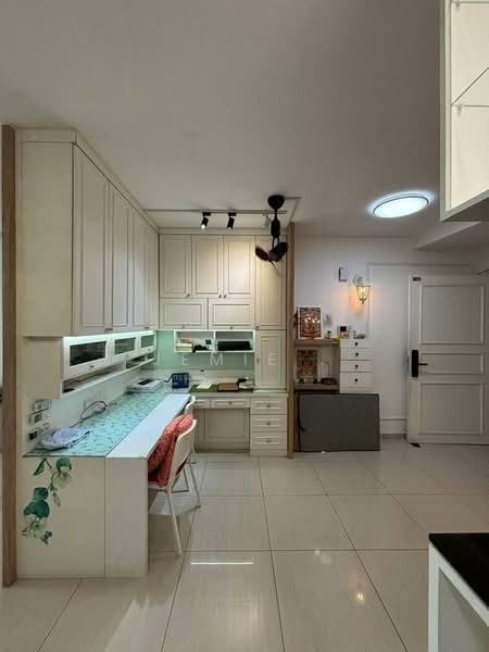 Pangsapuri untuk Disewa di Molek Pine 4 - Jemie . - PropertyGuru.com.my