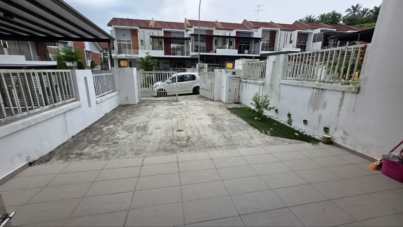 2-storey Terraced House for Rent in Gelang Patah (Johor) - Right Lam - Exterior - PropertyGuru.com.my