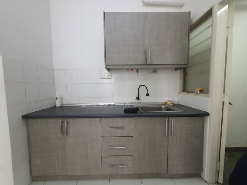 Apartment for Sale at Seri Intan Apartment - Azizol . - Kitchen - PropertyGuru.com.my