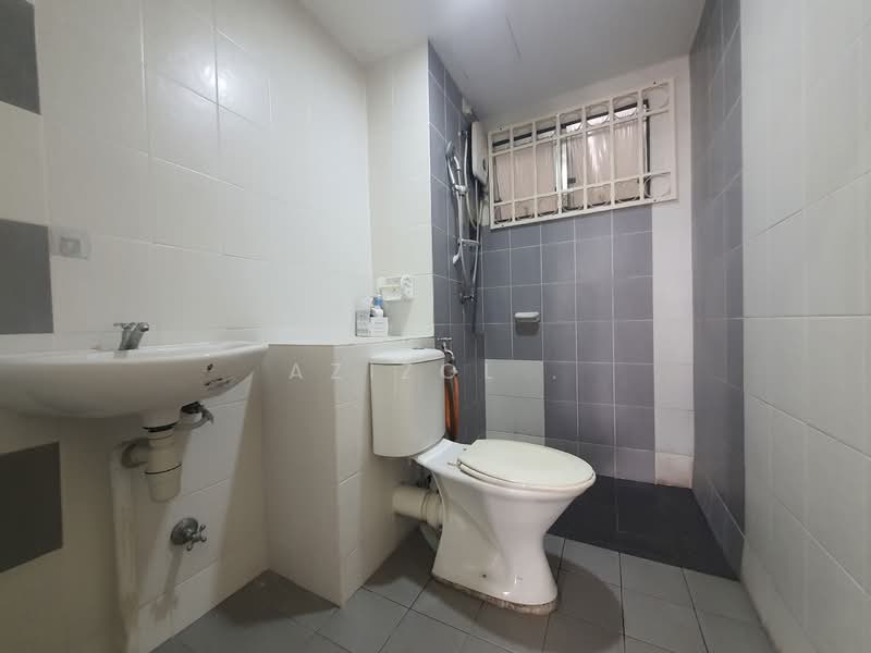 Apartment for Sale at Seri Intan Apartment - Azizol . - Bathroom - PropertyGuru.com.my