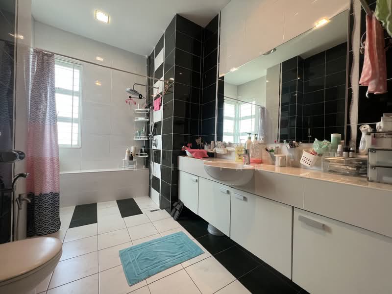 Rumah Banglo untuk Dijual di Bandar Mahkota Cheras (Cheras) - Lewis Tam - Bathroom - PropertyGuru.com.my