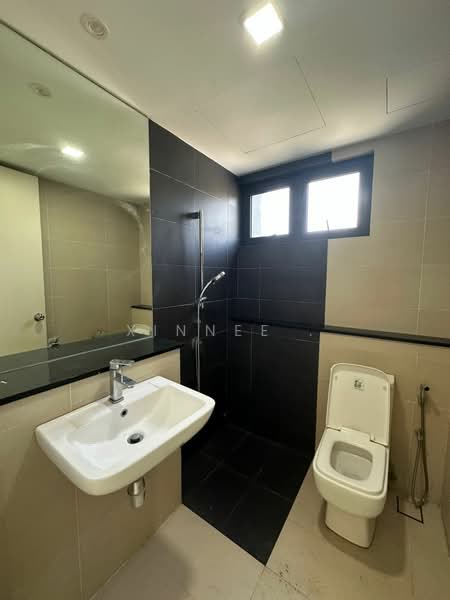 Kondominium untuk Disewa di Raffel Tower - Xinnee . - Bathroom - PropertyGuru.com.my