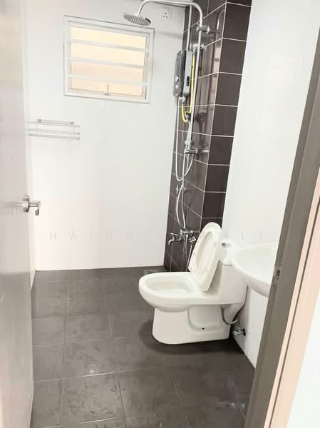 Pangsapuri untuk Dijual di Residensi Alam Damai (PR1MA @ Alam Damai) - Hairul Ramli - Bathroom - PropertyGuru.com.my
