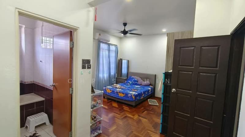 Rumah Teres 2 Tingkat untuk Dijual di Bandar Seri Alam (Masai) - Chris Chin - Bedroom - PropertyGuru.com.my