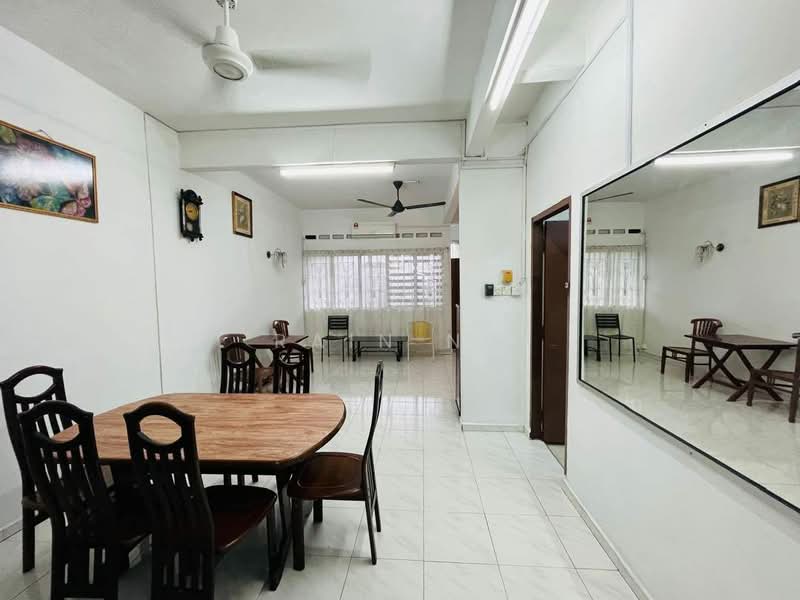 2-storey Terraced House for Rent in Taman Kolam Air (Johor Bahru) - Rain Ng - Living Room - PropertyGuru.com.my