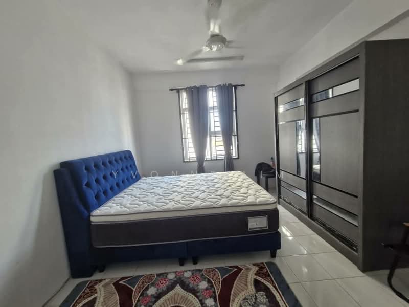 Pangsapuri untuk Dijual di Taman Pulai Mutiara - Yvonne Lim - Bedroom - PropertyGuru.com.my