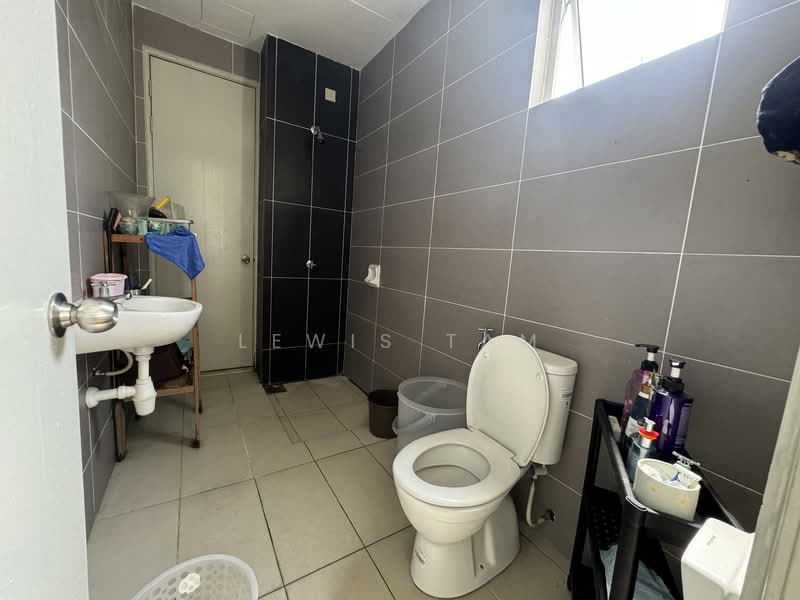 3-storey Terraced House for Sale in Bandar Tun Hussein Onn (Cheras) - Lewis Tam - Bathroom - PropertyGuru.com.my