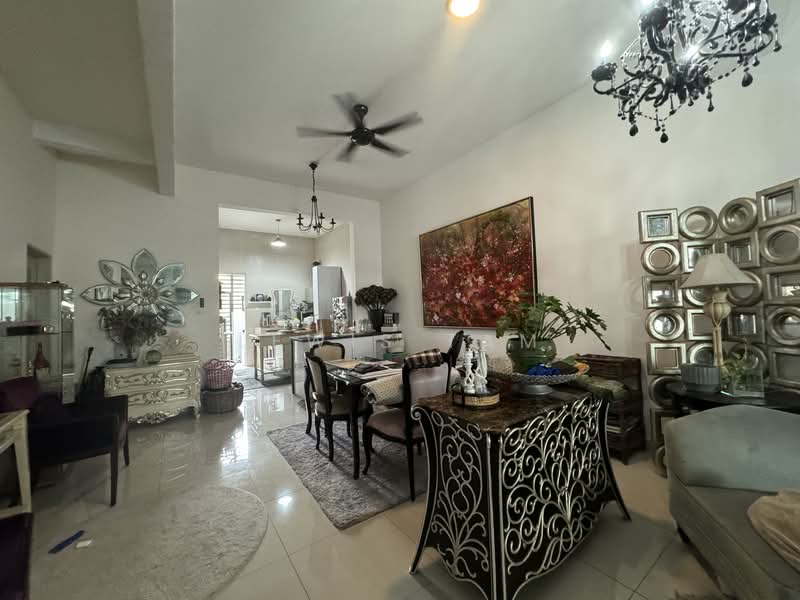 3-storey Terraced House for Sale in Bandar Tun Hussein Onn (Cheras) - Lewis Tam - Living Room - PropertyGuru.com.my