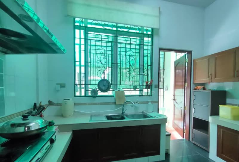 Rumah Banglo untuk Dijual di Taman Khidmat (Kota Kinabalu) - Stev Yap - Kitchen - PropertyGuru.com.my