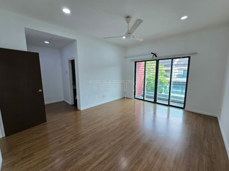 2-storey Terraced House for Rent in Klang (Selangor) - Alex Lee - Living Room - PropertyGuru.com.my