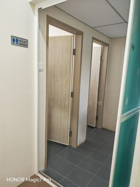 Shop / Office for Rent in Larkin (Johor Bahru) - Julie Yew - Bathroom - PropertyGuru.com.my