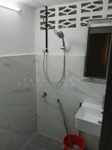Pangsapuri untuk Dijual di Orchid @ Anggerik - Sally Anne Khoo Siew bee - Bathroom - PropertyGuru.com.my