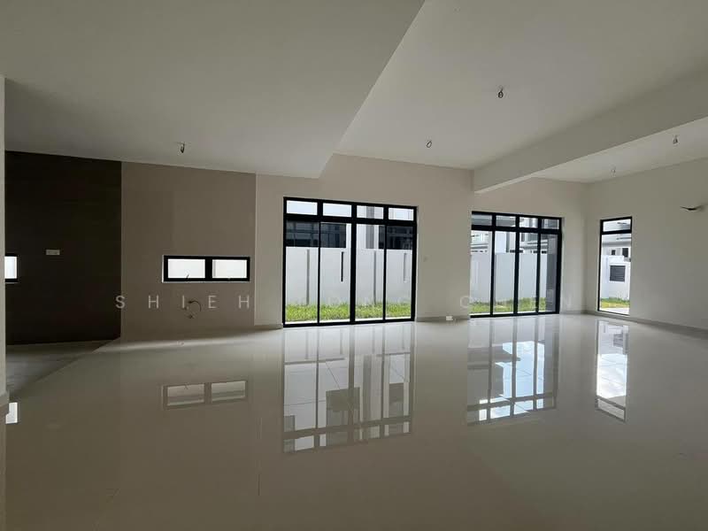 Semi-Detached House for Sale in Taman Sutera Utama (Skudai) - Shieh Long Chen - Living Room - PropertyGuru.com.my