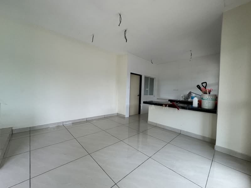 Semi-Detached House for Sale in Seri Kembangan (Selangor) - Lewis Tam - PropertyGuru.com.my