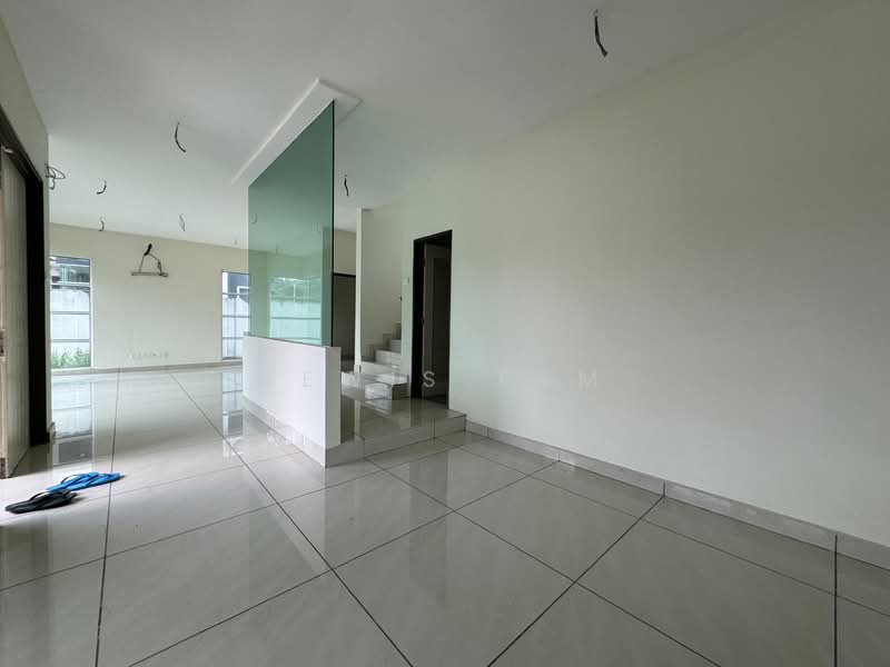 Semi-Detached House for Sale in Seri Kembangan (Selangor) - Lewis Tam - PropertyGuru.com.my