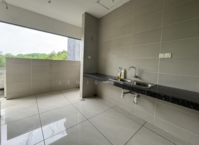 Semi-Detached House for Sale in Seri Kembangan (Selangor) - Lewis Tam - PropertyGuru.com.my