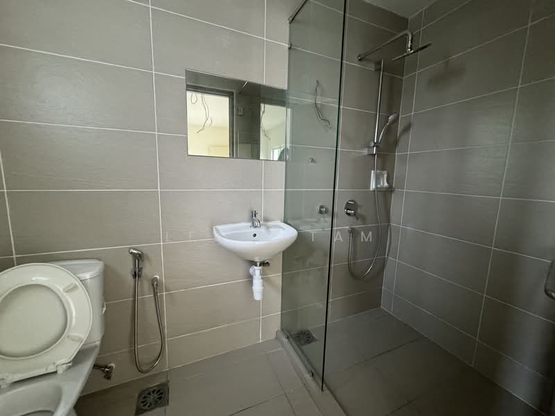 Semi-Detached House for Sale in Seri Kembangan (Selangor) - Lewis Tam - PropertyGuru.com.my