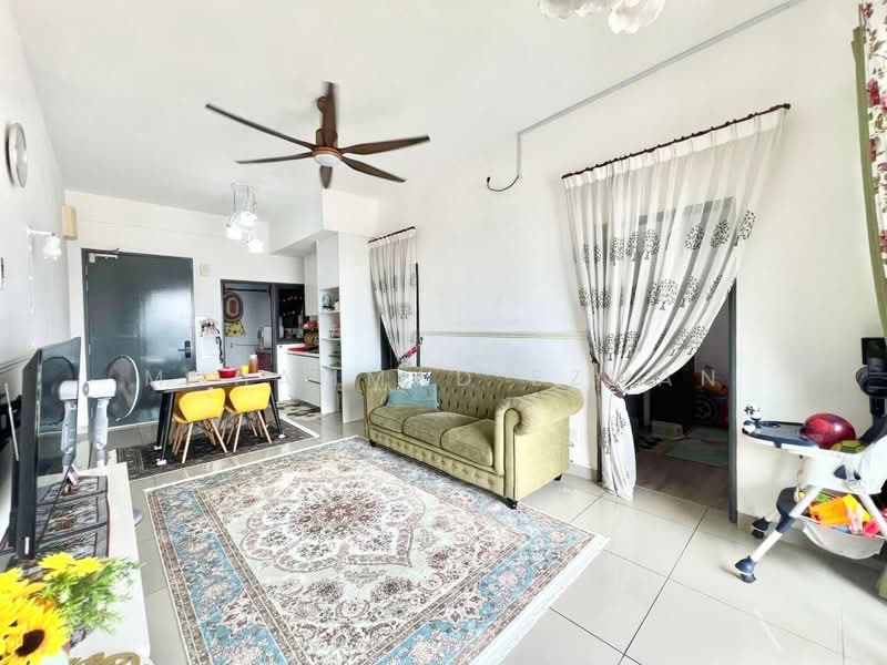 Servis Apartment untuk Dijual di Aera Residence - Muhammad Ezwan - Living Room - PropertyGuru.com.my