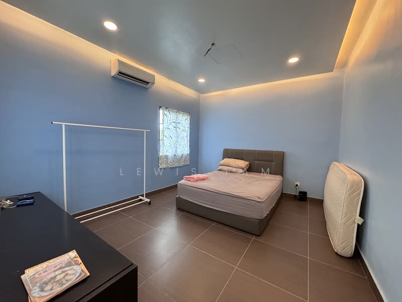 Semi-Detached House for Sale in Seri Kembangan (Selangor) - Lewis Tam - PropertyGuru.com.my