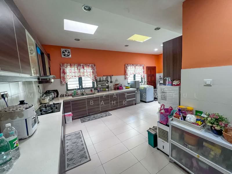 2-storey Terraced House for Sale in Alam Damai (Cheras) - Mohd Aizat Saiful Bahri - Kitchen - PropertyGuru.com.my