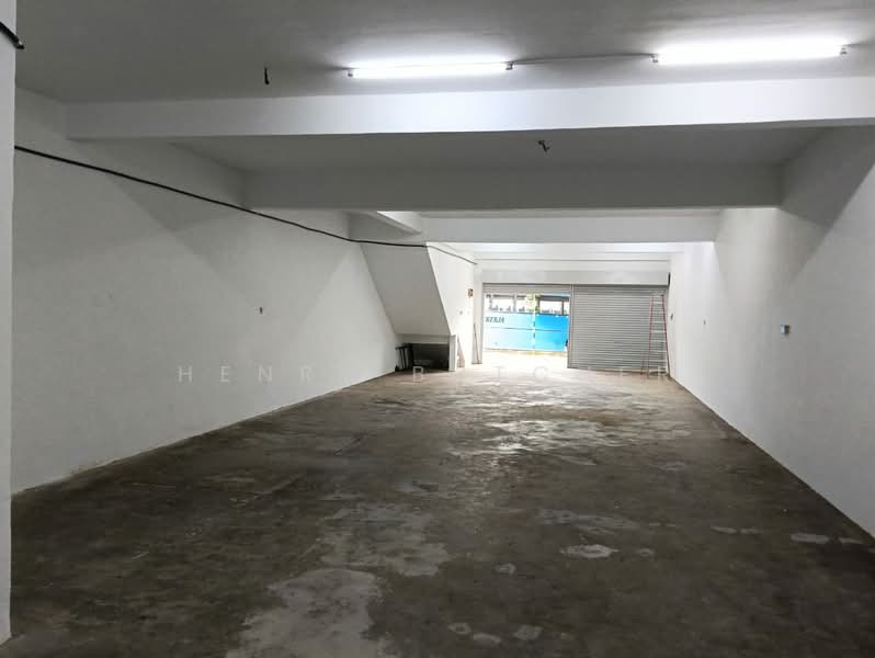 Kedai untuk Disewa di Kulai (Johor) - Henry Butcher - Interior - PropertyGuru.com.my