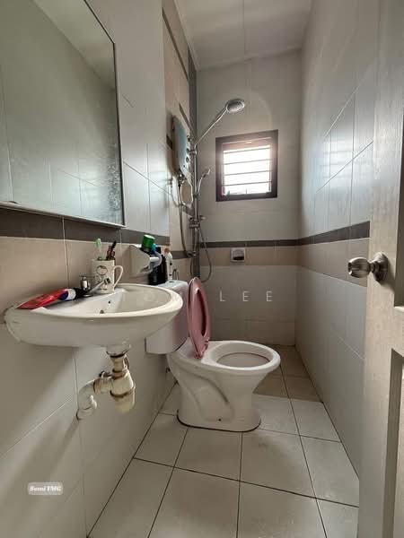 2-storey Terraced House for Sale in Bandar Bukit Raja (Klang) - Tom Lee - Bathroom - PropertyGuru.com.my
